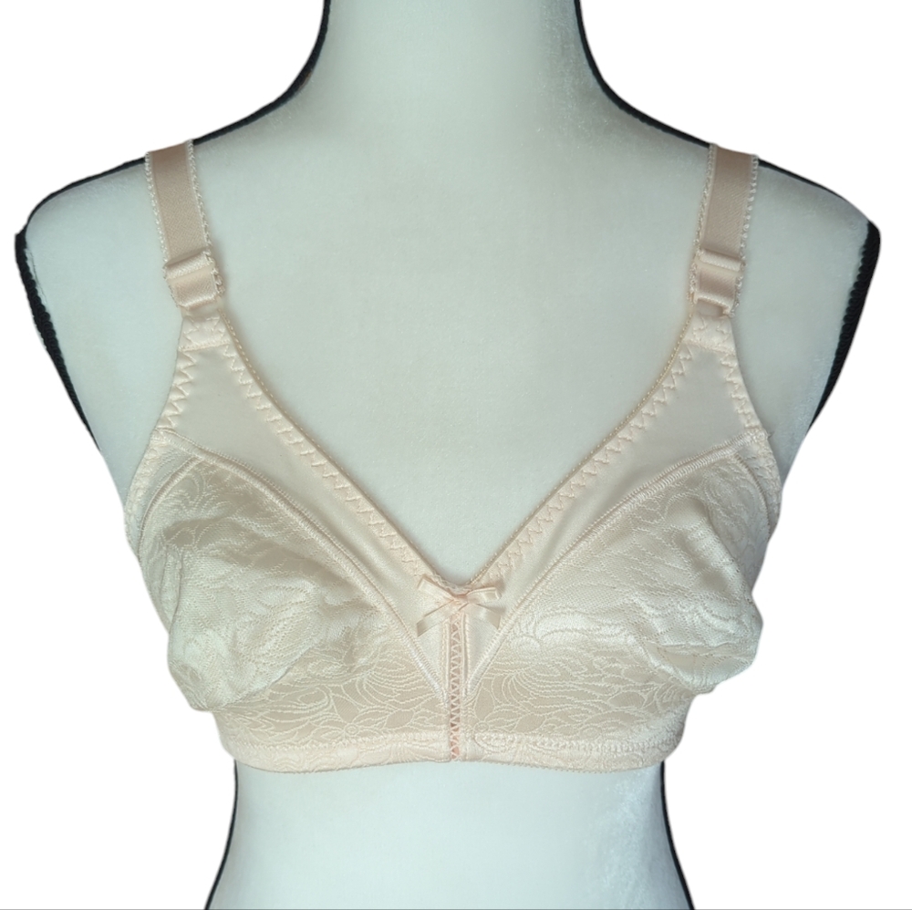 Bali Wirefree Spa Closure Floral Bra 34C Soft Cream Peach ~ Style 3372